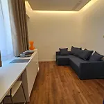 N 5 4* פומפיי