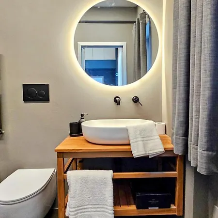 N 5 ベッド・アンド・ブレックファスト 4*