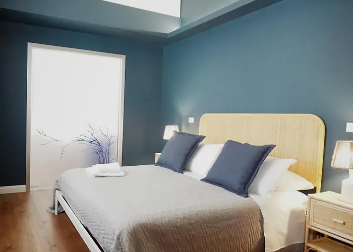 N 5 לינה וארוחת בוקר