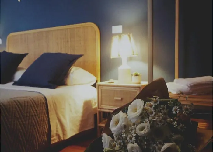 N 5 לינה וארוחת בוקר